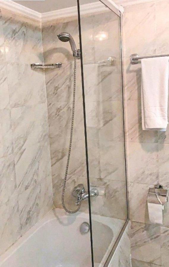 Double or Twin Room Private Bathroom